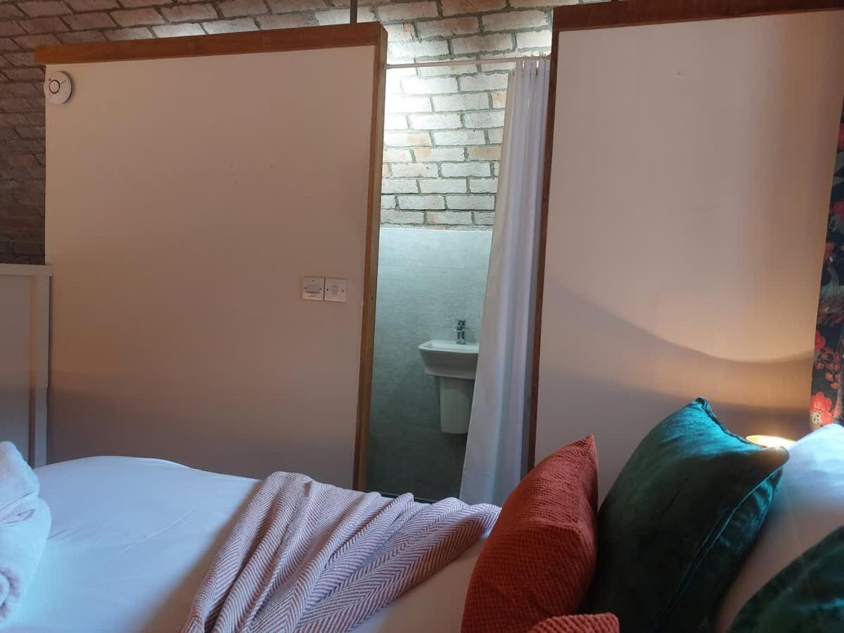 Converted Factory Loft Apartment Bristol Exterior photo
