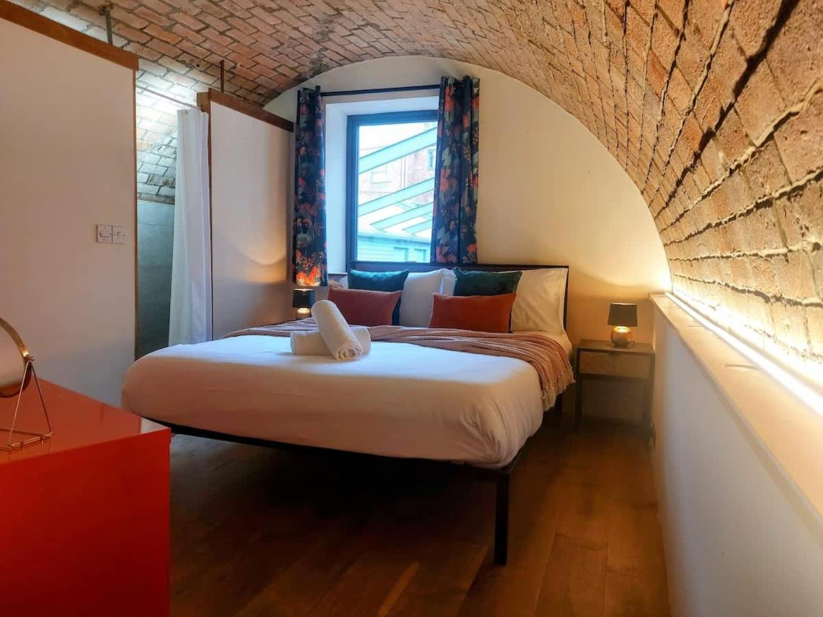 Converted Factory Loft Apartment Bristol Exterior photo