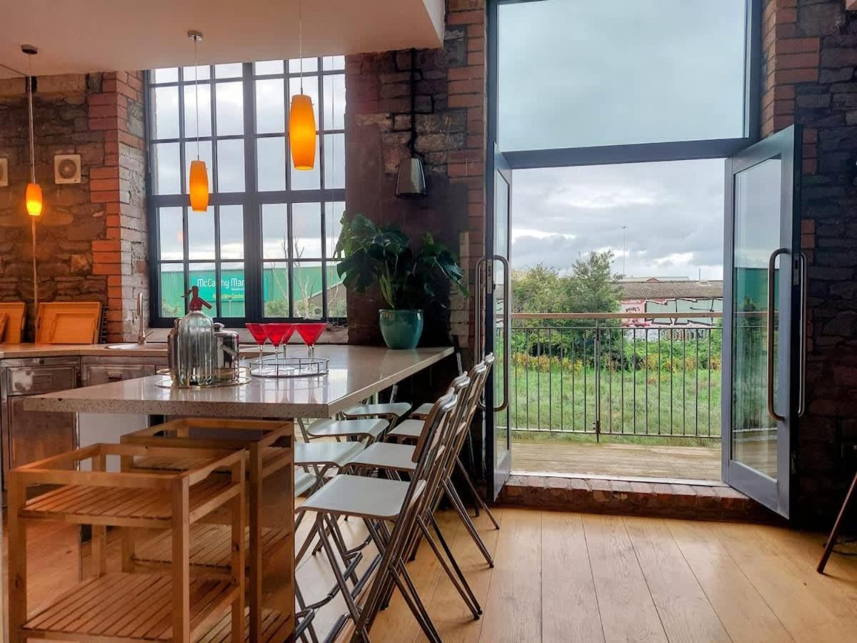 Converted Factory Loft Apartment Bristol Exterior photo